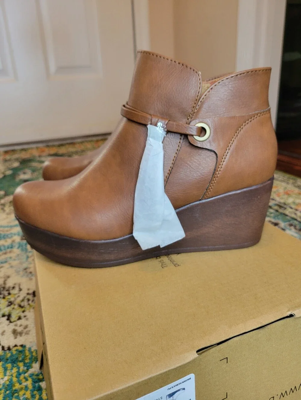 b.o.c. Leonna Wedge Ankle Booties‎ In brown Faux Leather, Size Womens US 7.5 NEW